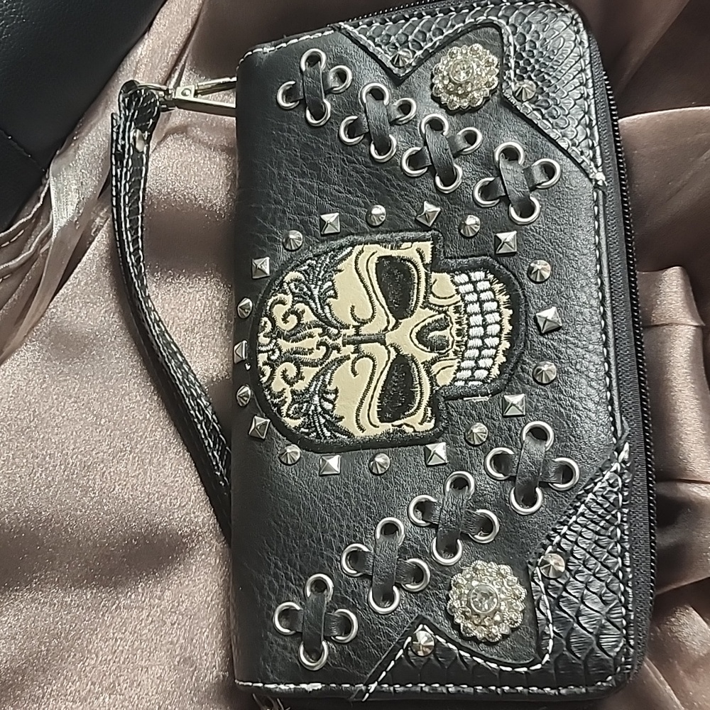 Skull Wallet, Jewelled, Wristlet biker Many pockets with zippers, Fit Cell